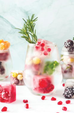 Des glaçons colorés et aromatisés pour cet été